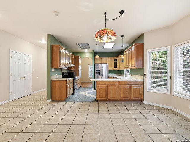 8435 Timber Belt, San Antonio, TX 78250