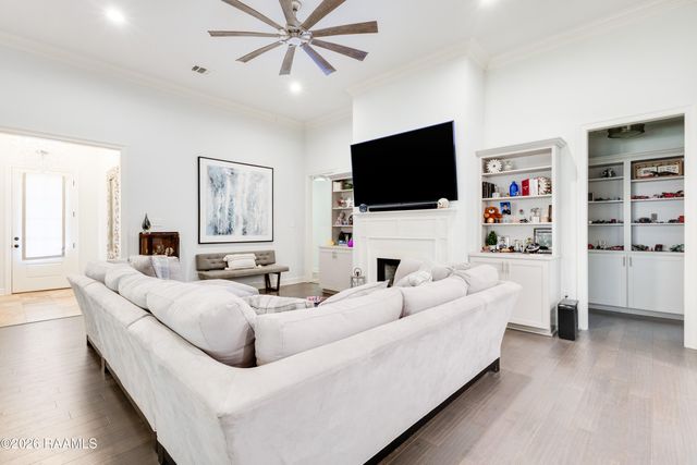 1000 Deer Meadow Boulevard, Broussard, LA 70518