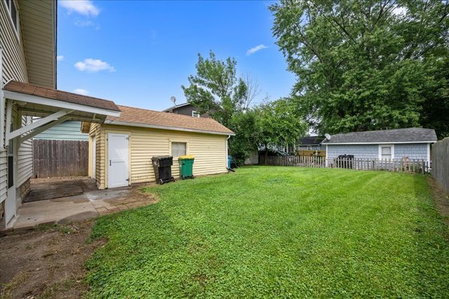 1006 S 4th Street, Aurora, IL 60505