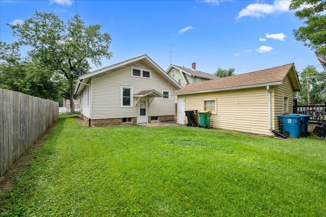 1006 S 4th Street, Aurora, IL 60505