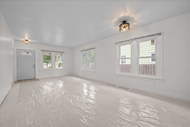 1006 S 4th Street, Aurora, IL 60505