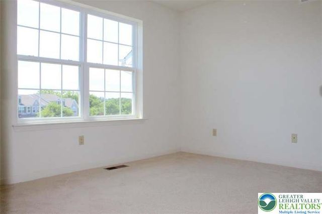 183 Redclover Lane, Upper Macungie Twp, PA 18104