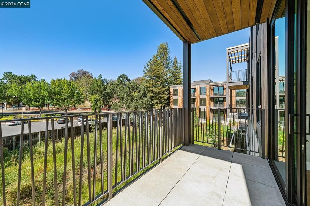 Image 29 of property listing at 375 W El Pintado Rd 225, Danville, CA 94526