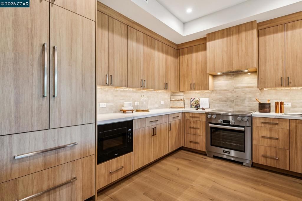 Image 32 of property listing at 375 W El Pintado Rd 225, Danville, CA 94526