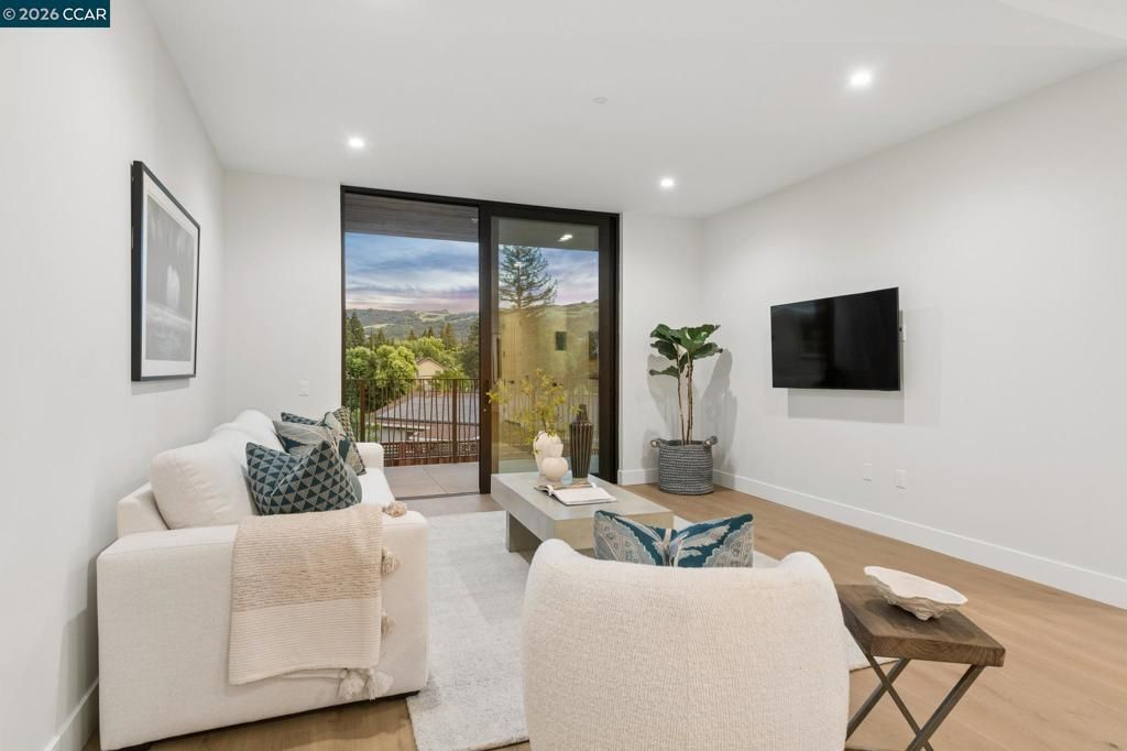 Image 36 of property listing at 375 W El Pintado Rd 225, Danville, CA 94526