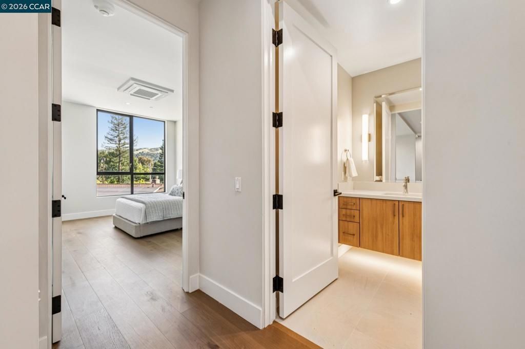 Image 37 of property listing at 375 W El Pintado Rd 225, Danville, CA 94526