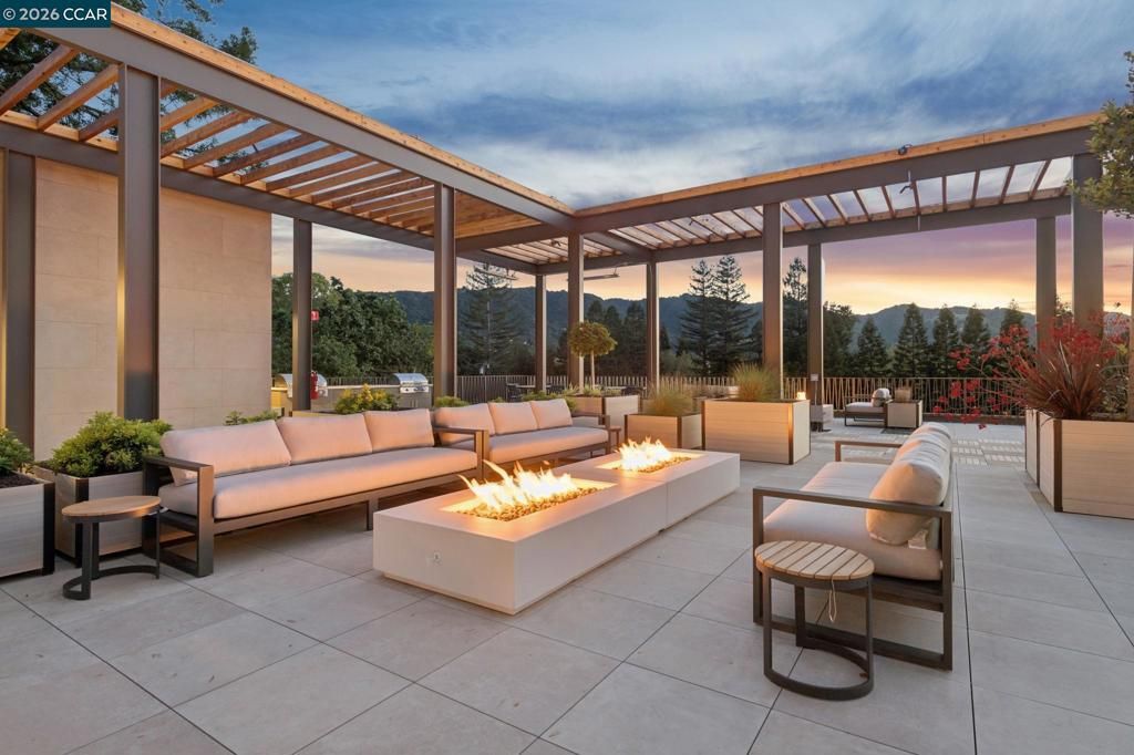 Image 65 of property listing at 375 W El Pintado Rd 225, Danville, CA 94526