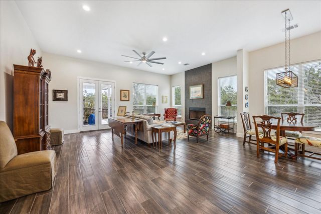 26 Quiet Meadow CIR, Wimberley, TX 78676