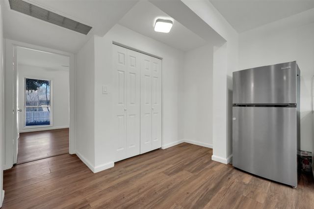 982 S Weatherred Drive C, Richardson, TX 75080