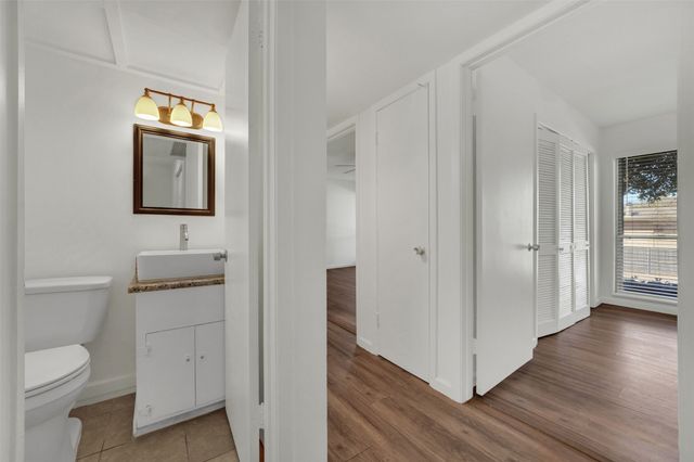 982 S Weatherred Drive C, Richardson, TX 75080