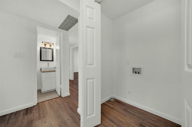 982 S Weatherred Drive C, Richardson, TX 75080