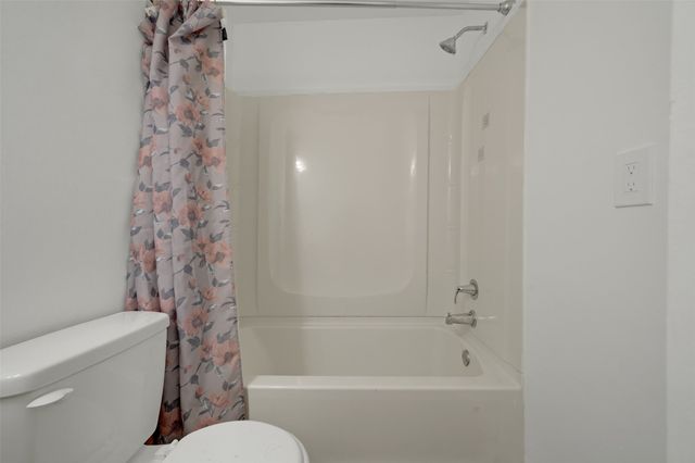 982 S Weatherred Drive C, Richardson, TX 75080