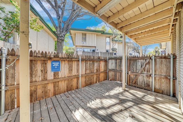 982 S Weatherred Drive C, Richardson, TX 75080