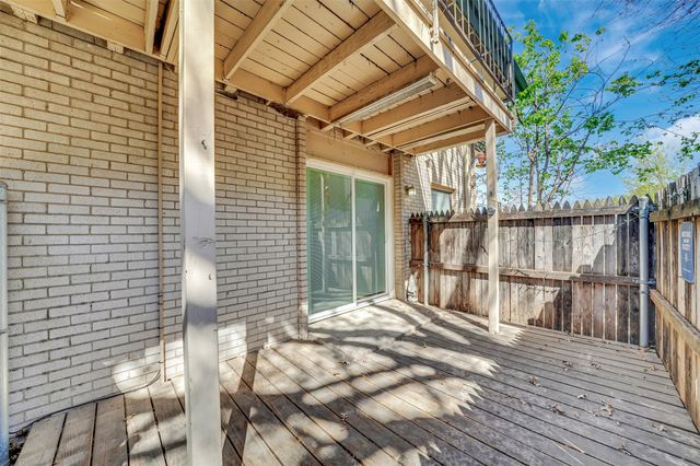 982 S Weatherred Drive C, Richardson, TX 75080