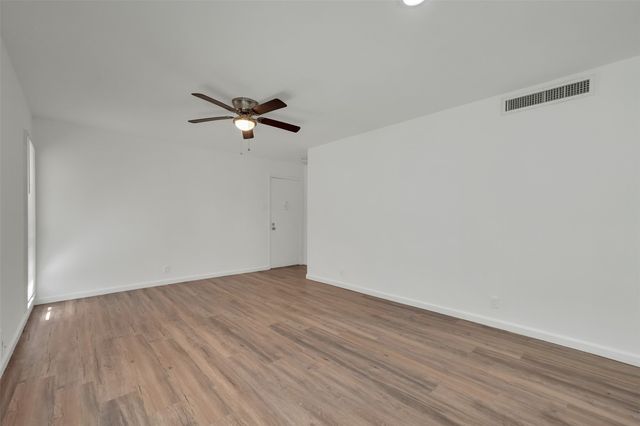 982 S Weatherred Drive C, Richardson, TX 75080