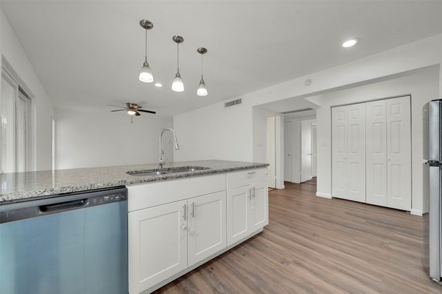 982 S Weatherred Drive C, Richardson, TX 75080