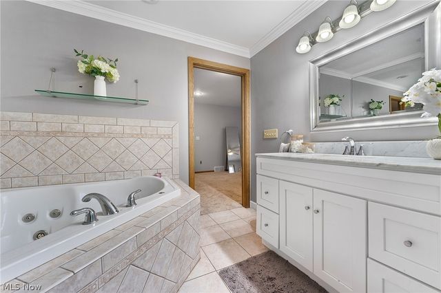 510 Stoneybrook Lane, Canfield, OH 44406