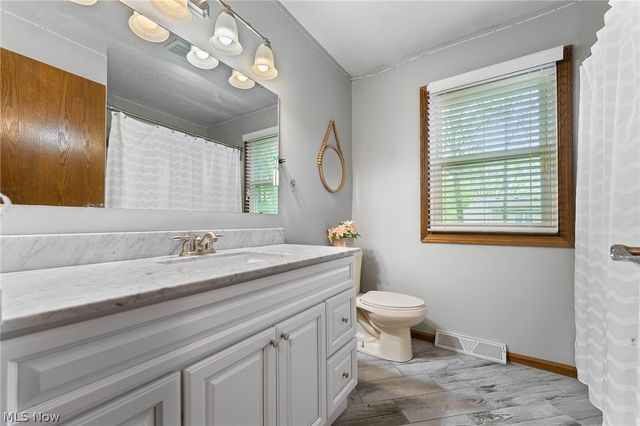 510 Stoneybrook Lane, Canfield, OH 44406