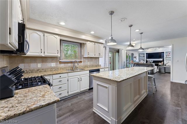 510 Stoneybrook Lane, Canfield, OH 44406