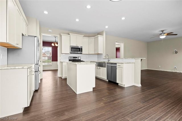 924 Theora Drive, Brunswick, OH 44212