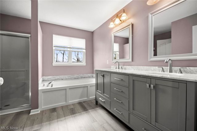 924 Theora Drive, Brunswick, OH 44212