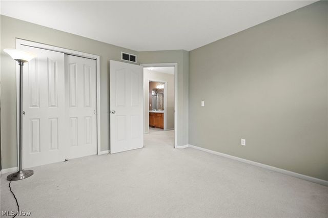 924 Theora Drive, Brunswick, OH 44212