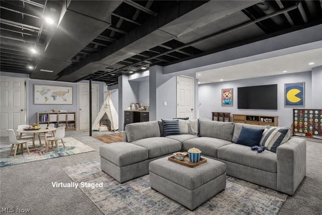 924 Theora Drive, Brunswick, OH 44212