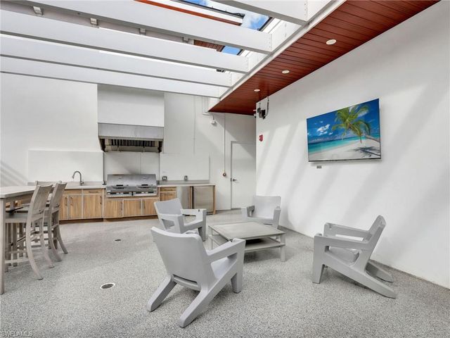 101 8th ST S # 201, Naples, FL 34102