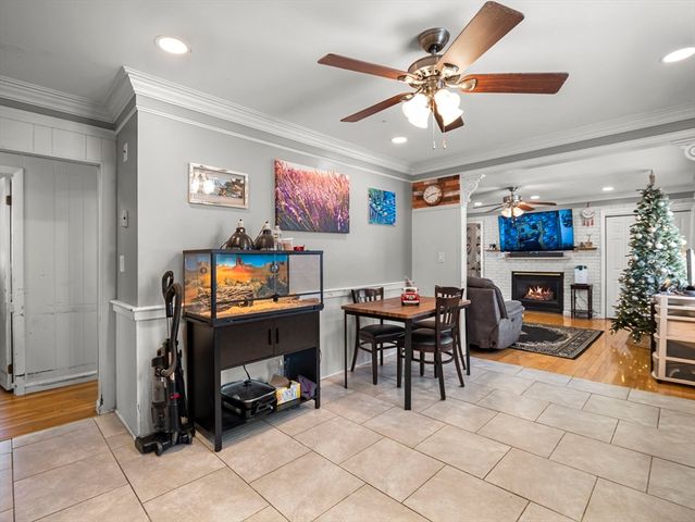 107 7th Ave, Lowell, MA 01854