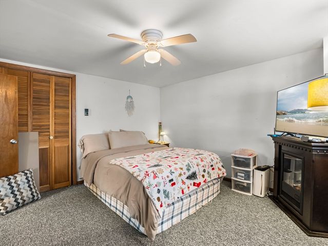 107 7th Ave, Lowell, MA 01854