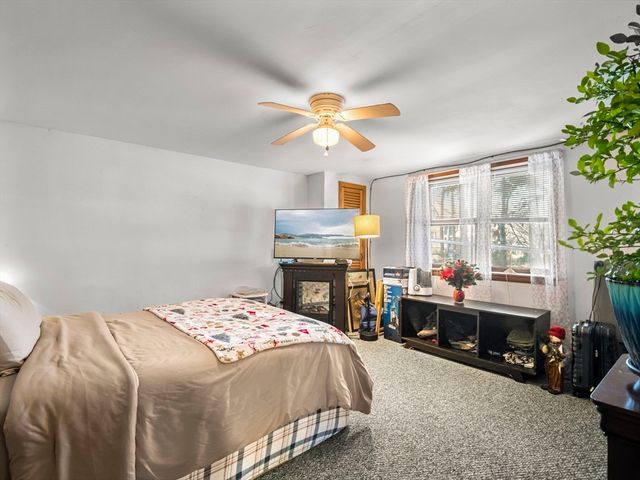 107 7th Ave, Lowell, MA 01854