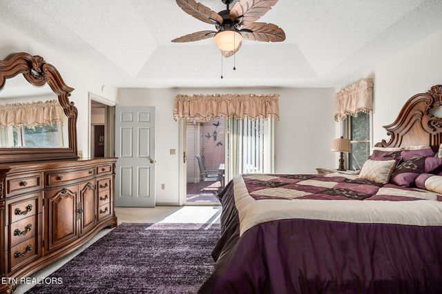 202 Lakeview Drive, Crossville, TN 38558