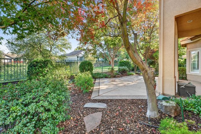 5964 Whisperlodge Way, Roseville, CA 95747