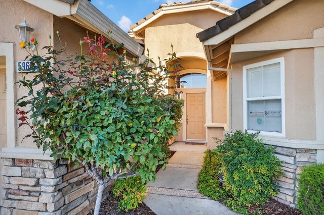 5964 Whisperlodge Way, Roseville, CA 95747