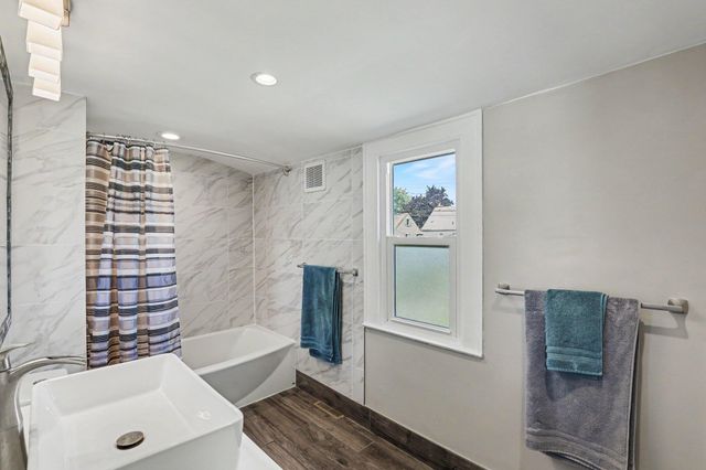 21915 Ridgeway Street, Saint Clair Shores City, MI 48080