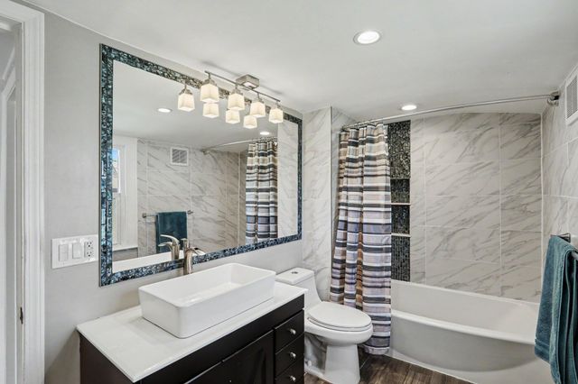 21915 Ridgeway Street, Saint Clair Shores City, MI 48080