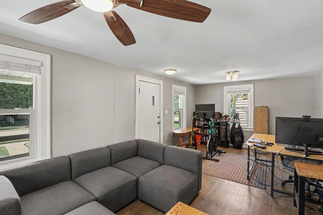 21915 Ridgeway Street, Saint Clair Shores City, MI 48080