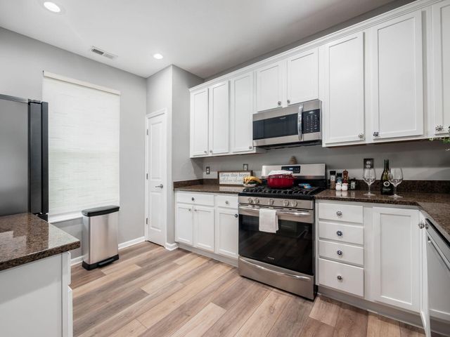 4662 Trademark Trail, 42, Hilliard, OH 43026