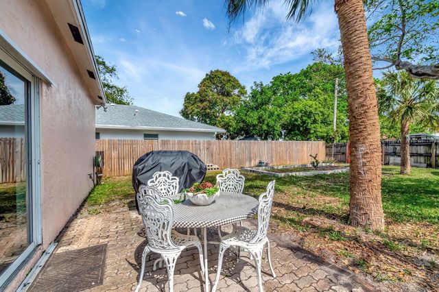 1616 S Johnson Street, Lake Worth Beach, FL 33460