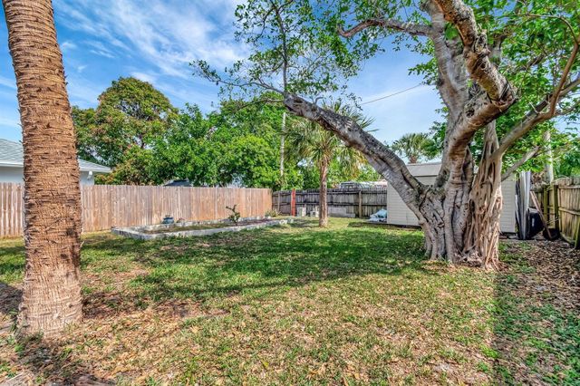 1616 S Johnson Street, Lake Worth Beach, FL 33460