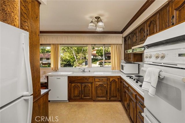 1881 Park Skyline, Tustin, CA 92705