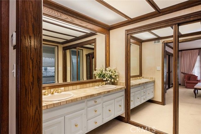 1881 Park Skyline, Tustin, CA 92705