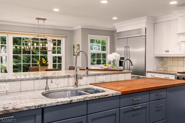 150 Noe Ave, Chatham Twp., NJ 07928
