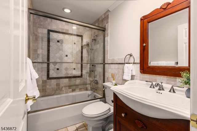 150 Noe Ave, Chatham Twp., NJ 07928