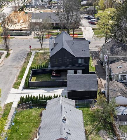 283 E Lincoln Street, Birmingham, MI 48009