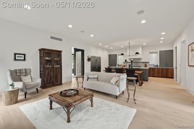 283 E Lincoln Street, Birmingham, MI 48009