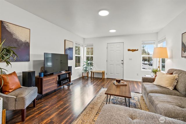 10517 24th Street SE, Lake Stevens, WA 98258