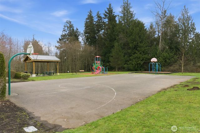 10517 24th Street SE, Lake Stevens, WA 98258