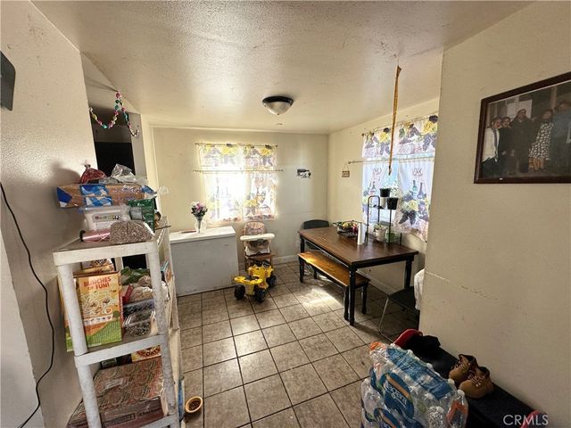 9121 Orchard, Los Angeles, CA 90044