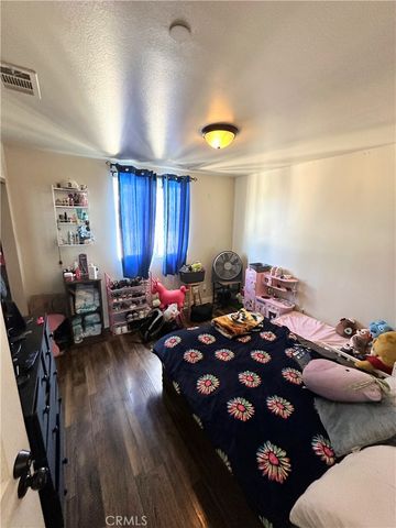 9121 Orchard, Los Angeles, CA 90044